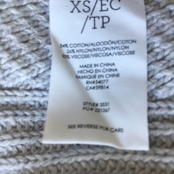 CABI Relaxed Fit Light Gray Zipper Hem Ribbed Knit V Neck Pullover Sweater - Picture 3 of 11